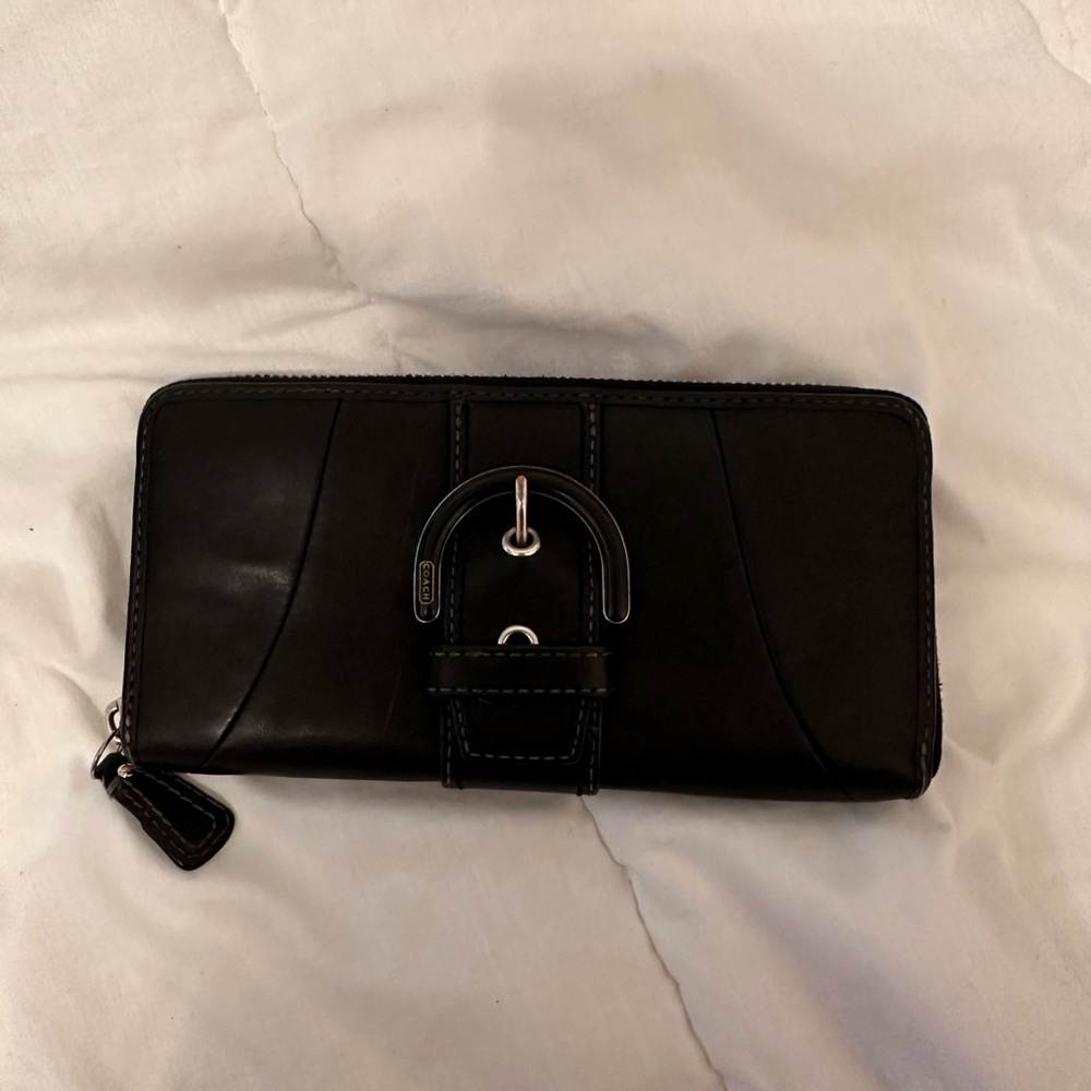 Vintage COACH Black Leather Soho Wallet